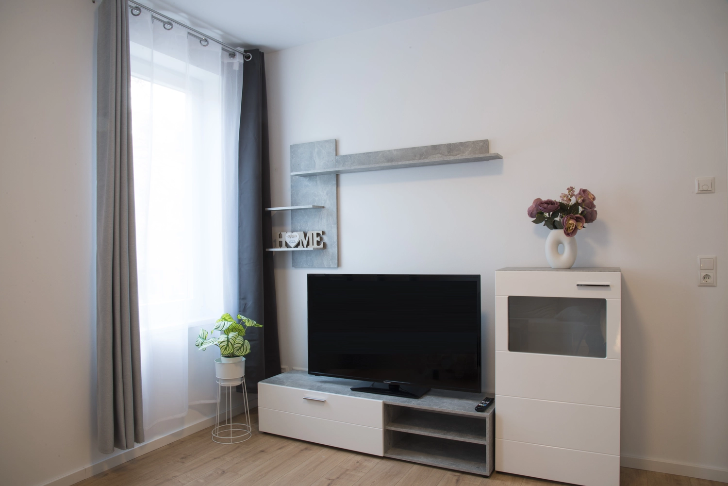 Phuong Loan Nguyen – Ferienwohnung vermietung – Wohnzimmer