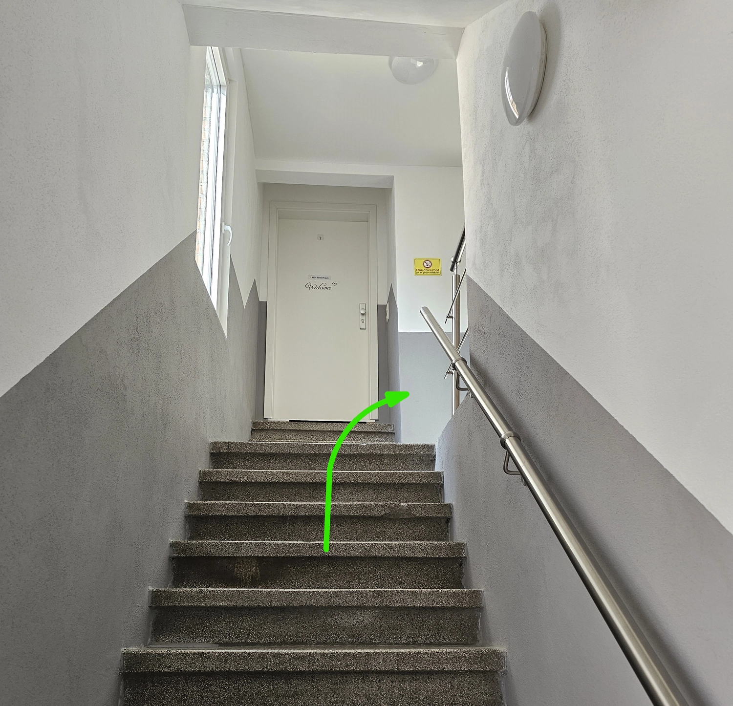 Phuong Loan Nguyen – Ferienwohnung vermietung – Treppe