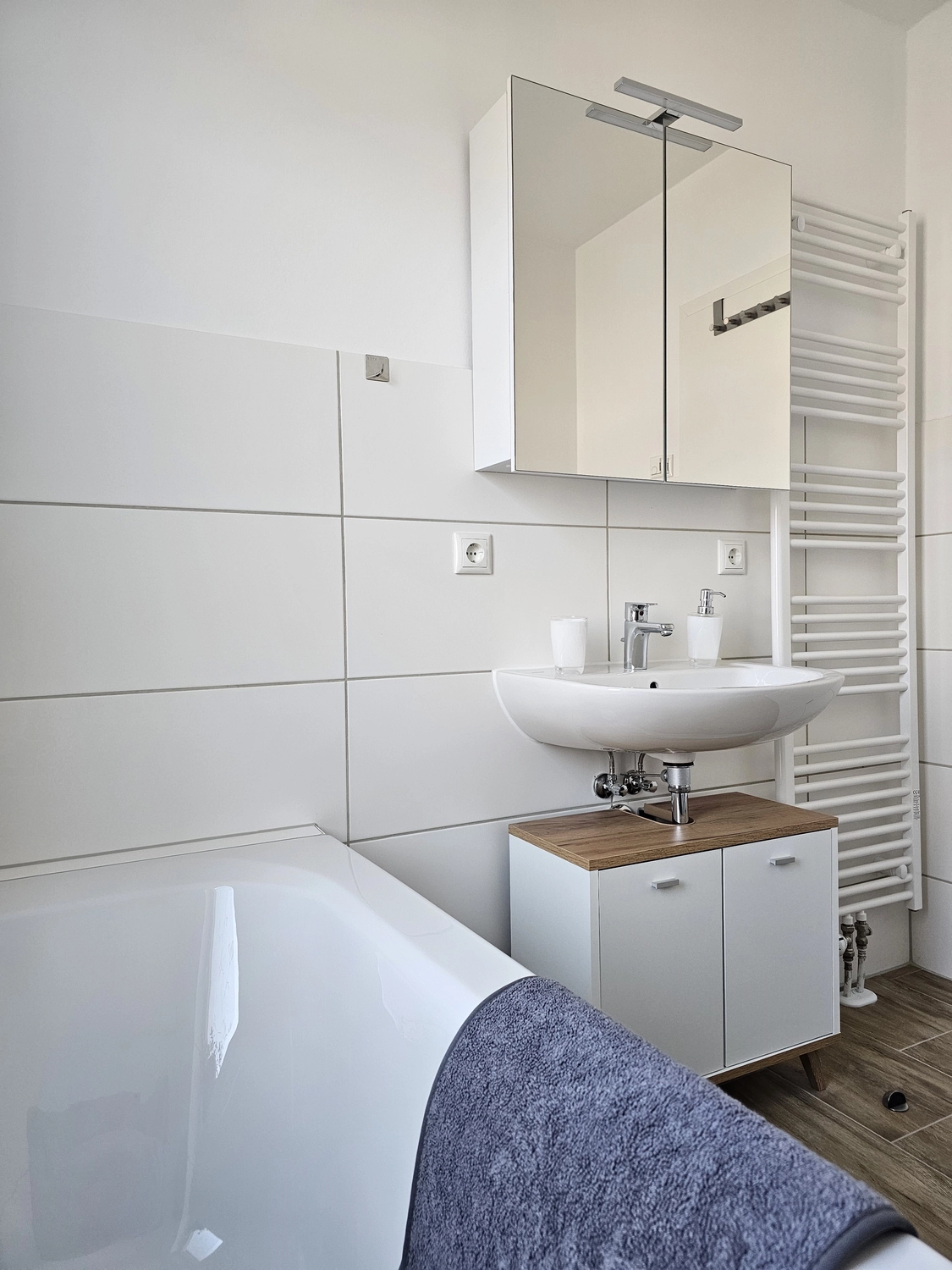 Phuong Loan Nguyen – Ferienwohnung vermietung – Badezimmer