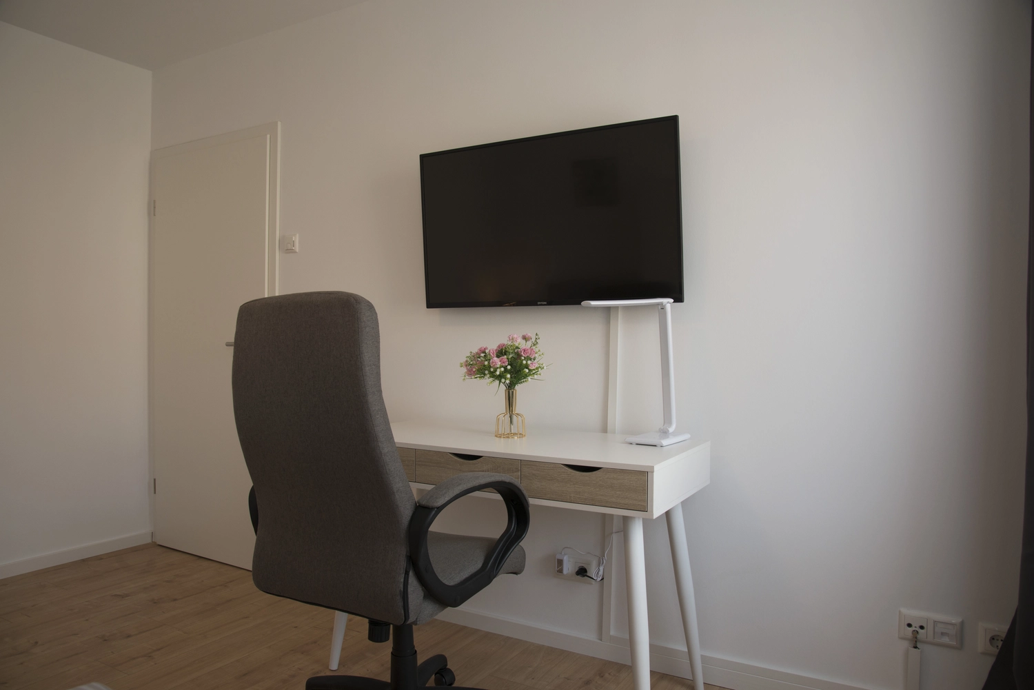 Phuong Loan Nguyen – Ferienwohnung vermietung – Wohnzimmer