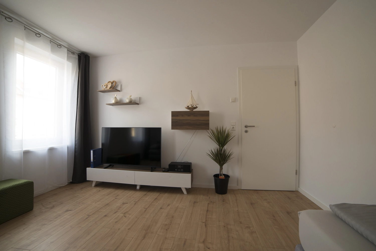 Phuong Loan Nguyen – Ferienwohnung vermietung – Wohnzimmer
