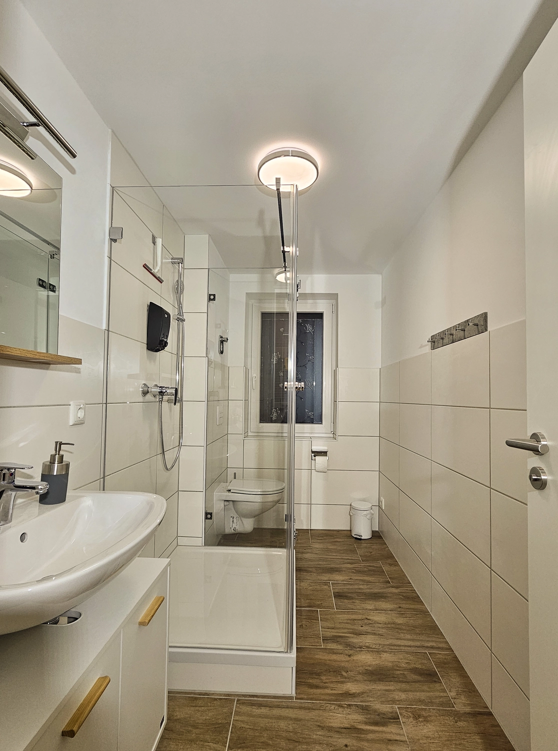Phuong Loan Nguyen – Ferienwohnung vermietung – Badezimmer