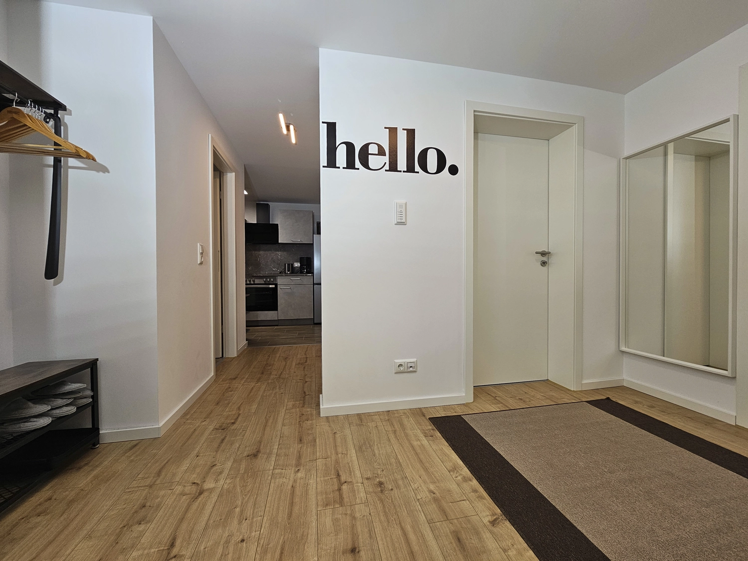 Phuong Loan Nguyen – Ferienwohnung vermietung – Bodenbelag